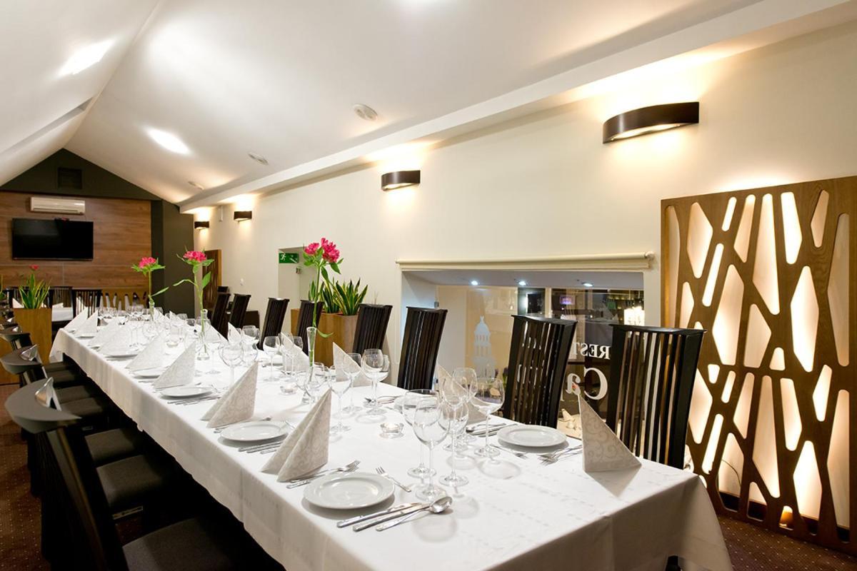 Hotel Capitol Biala Podlaska Ngoại thất bức ảnh