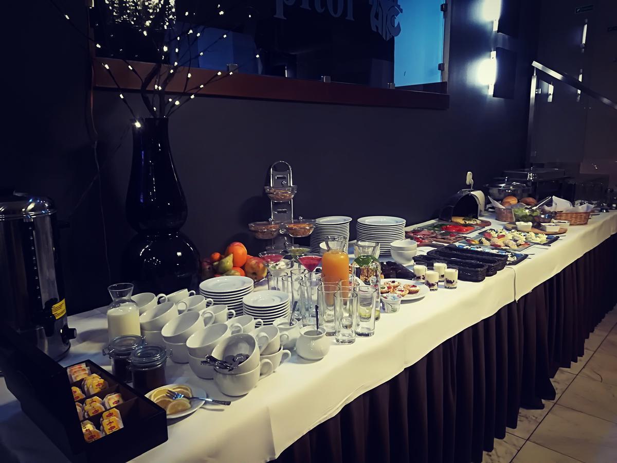 Hotel Capitol Biala Podlaska Ngoại thất bức ảnh