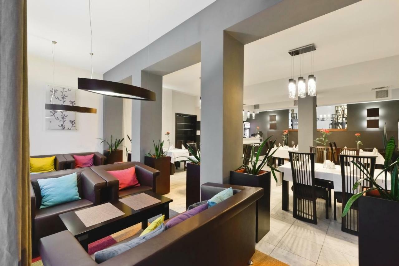 Hotel Capitol Biala Podlaska Ngoại thất bức ảnh